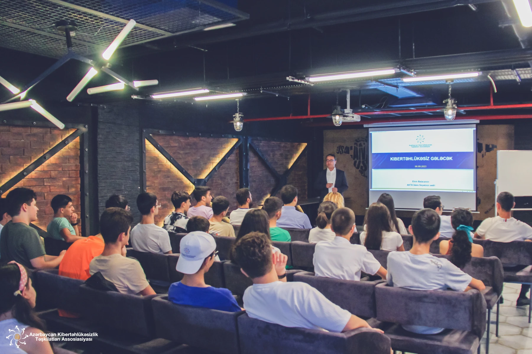 ”Yeni nəsil üçün kibertəhlükəsizlik” mövzusunda seminar baş tutdu  - 2