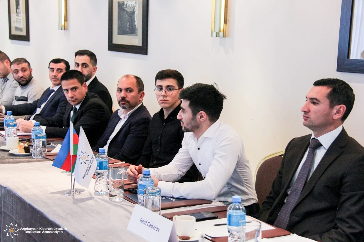 "Maliyyə bazarları sektorunda kibertəhlükəsizlik" mövzusu üzrə dəyirmi masa formatında müzakirə keçirilib - 11