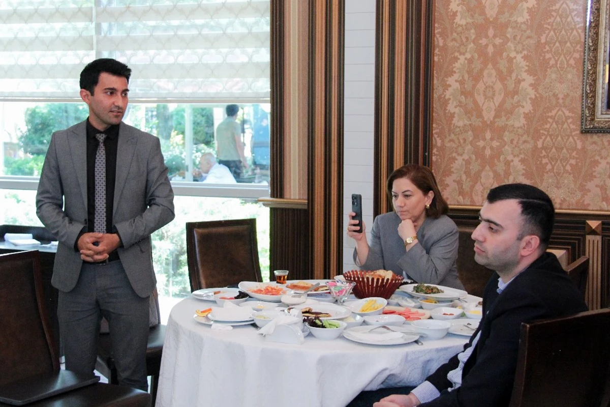 An event was held with the participation of universities and members of ACOA. - 10