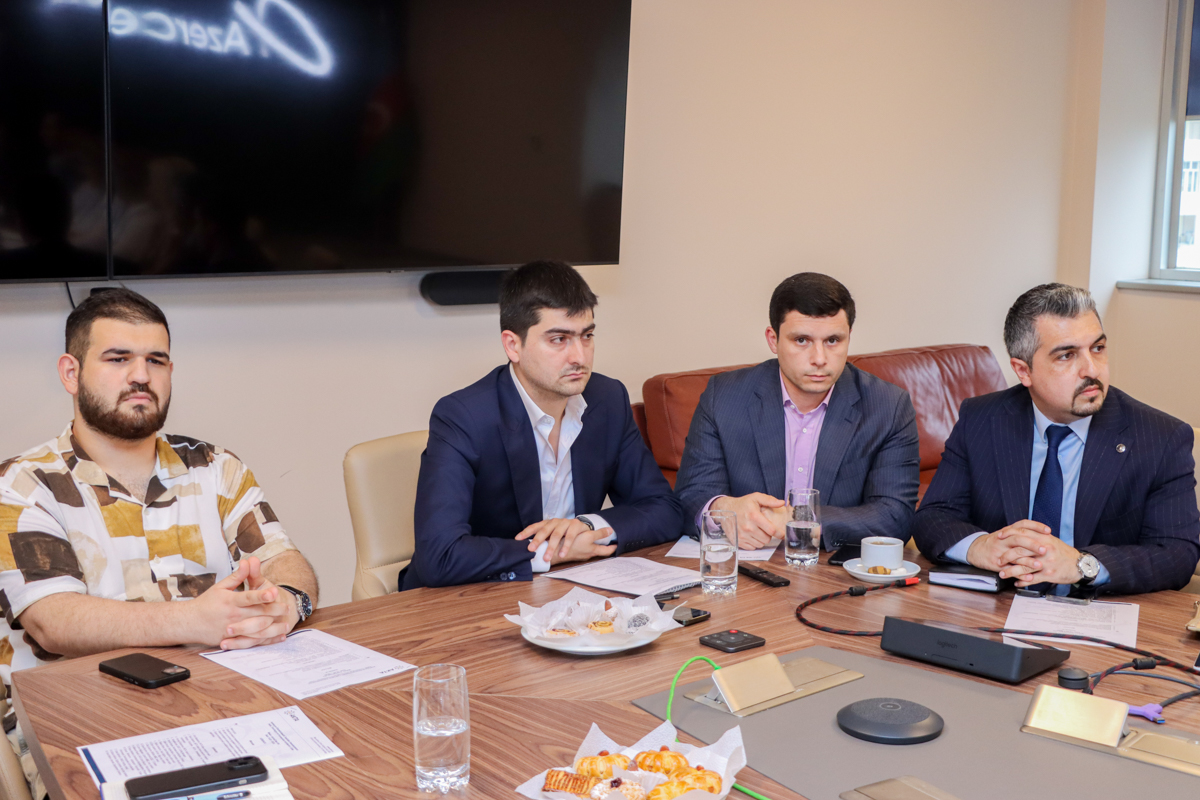 The inaugural meeting of the "Solutions, Technology, and Innovations Committee" of the ACOA has taken place. - 9
