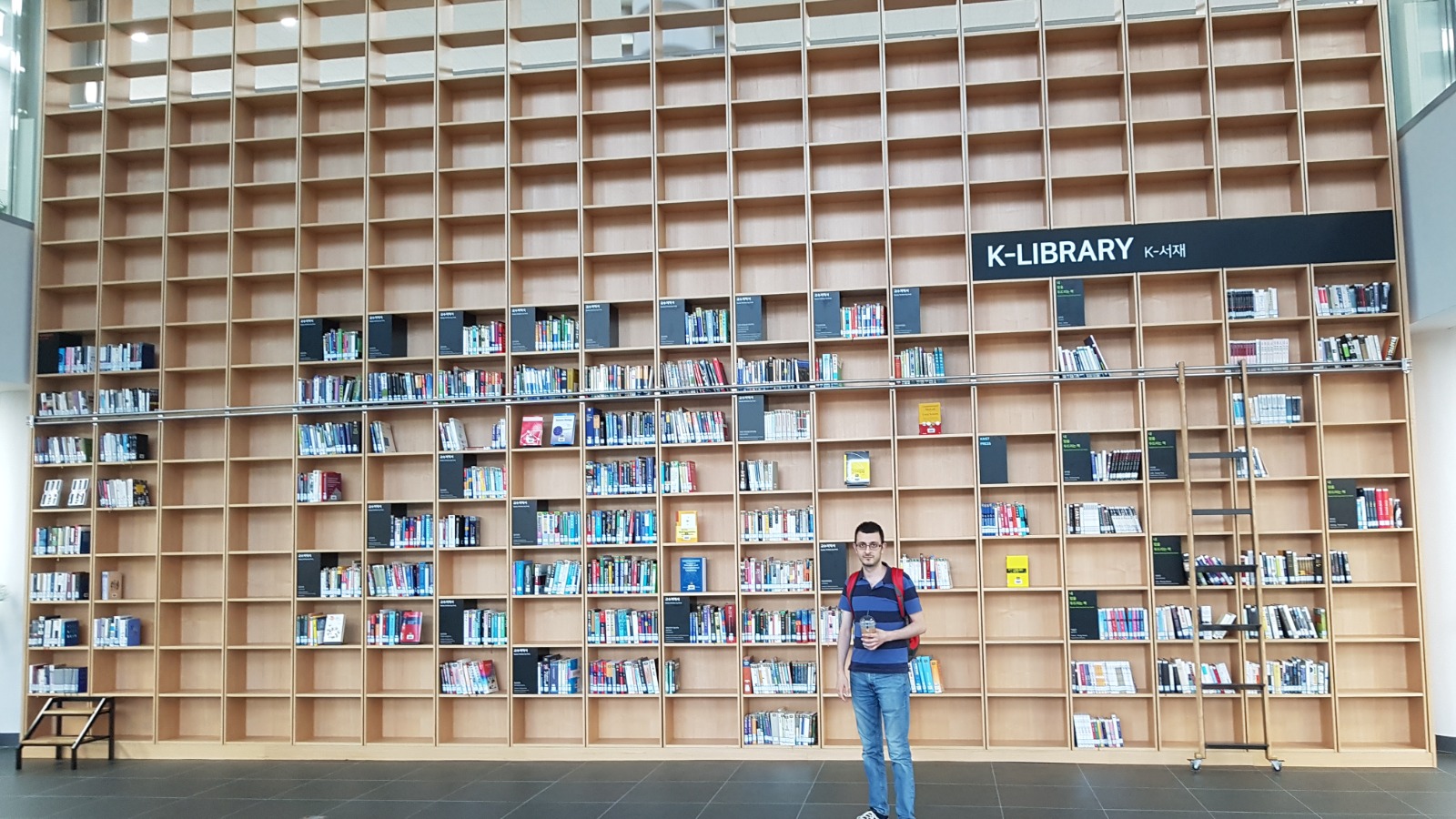 10 ilə yaxındır dünyanın tanınmış şirkətlərində proqram mühəndisi kimi fəaliyyət göstərən "Kiber diaspora" üzvü olan həmvətənimiz - Adil Əliyevlə müsahibəni təqdim edirik - 2