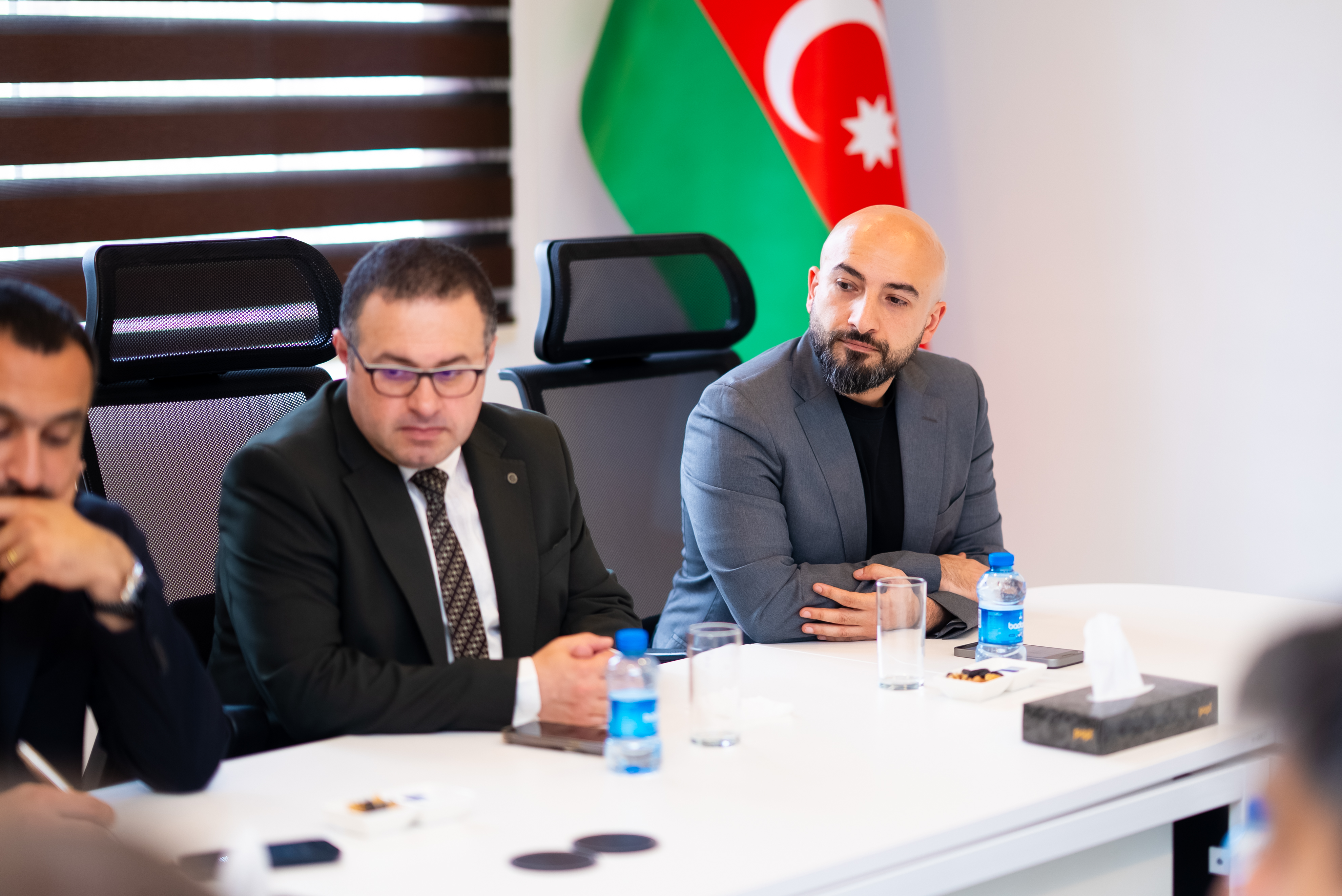 6 may 2025-ci ildə  İnnovasiya və Rəqəmsal İnkişaf Agentliyi və Azərbaycan Kibertəhlükəsizlik Təşkilatları Assosiasiyası arasında işgüzar görüş keçirilib.  - 1